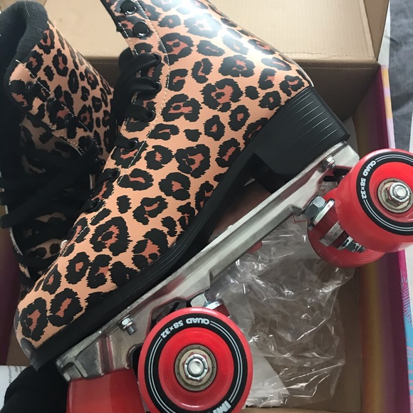 Impala Quad Rollerskates - Leopard - size 8 *NEW!* - Picture 4 of 9